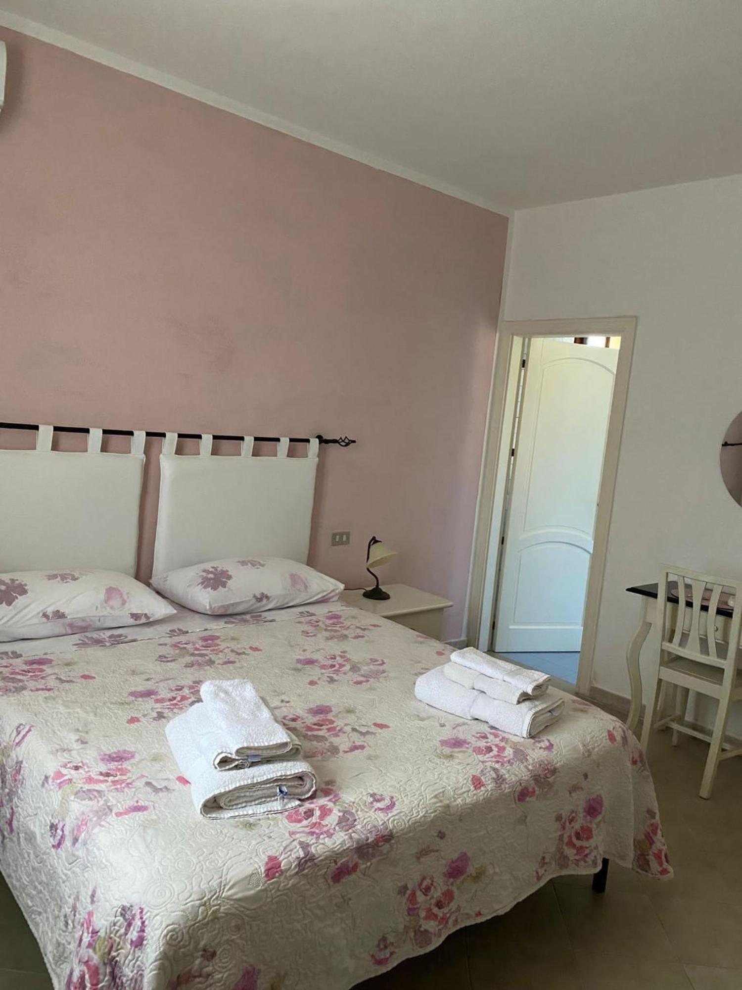 La Villetta San Teodoro  Buitenkant foto